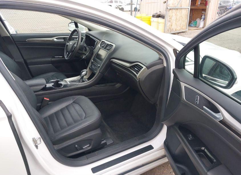 Photo 5 of 2016 Ford Fusion SE (VIN 3FA6P0HD2GR329425)