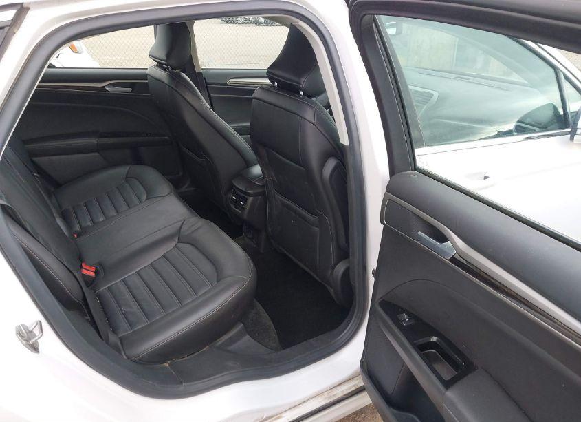 Photo 8 of 2016 Ford Fusion SE (VIN 3FA6P0HD2GR329425)