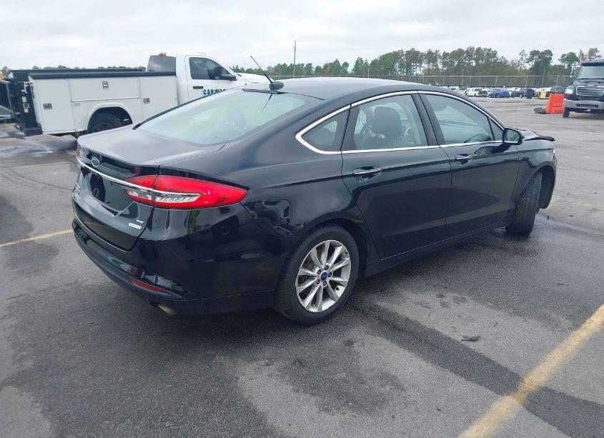 Photo 4 of 2017 Ford Fusion SE (VIN 3FA6P0HD2HR114662)