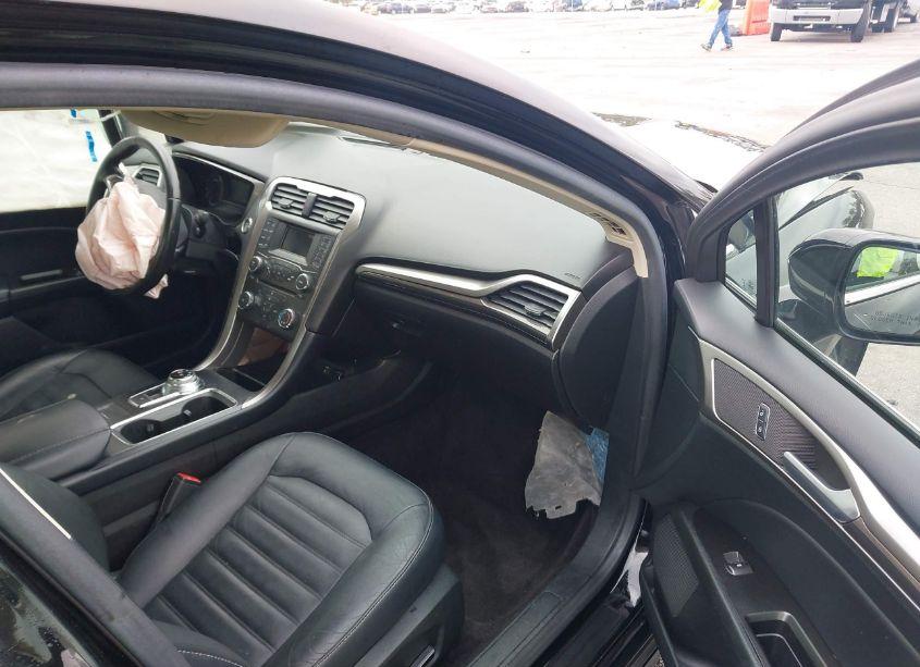 Photo 5 of 2017 Ford Fusion SE (VIN 3FA6P0HD2HR114662)