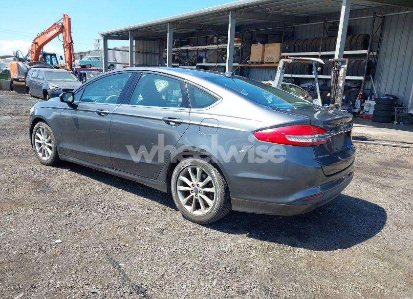 Photo 3 of 2017 Ford Fusion SE (VIN 3FA6P0HD2HR122356)