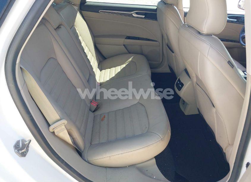 Photo 8 of 2017 Ford Fusion SE (VIN 3FA6P0HD2HR124429)