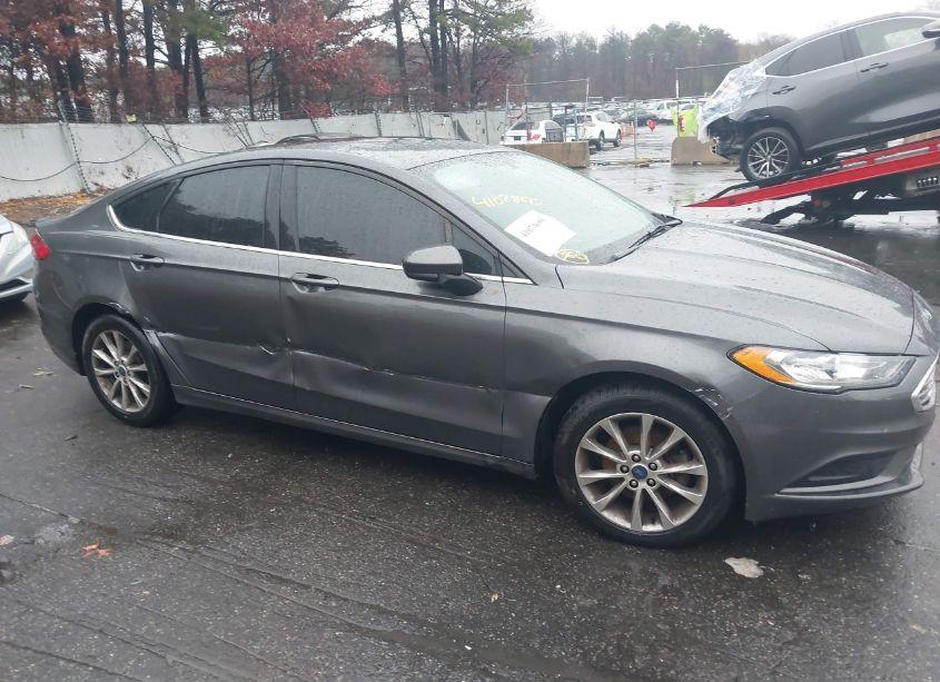 Photo 13 of 2017 Ford Fusion SE (VIN 3FA6P0HD2HR129095)