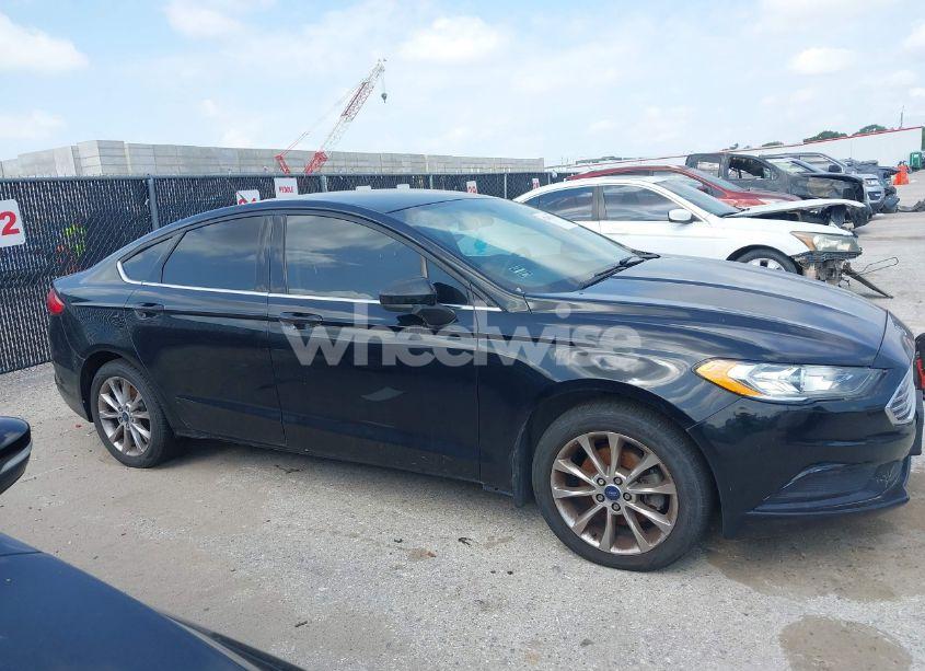 Photo 13 of 2017 Ford Fusion SE (VIN 3FA6P0HD2HR140839)