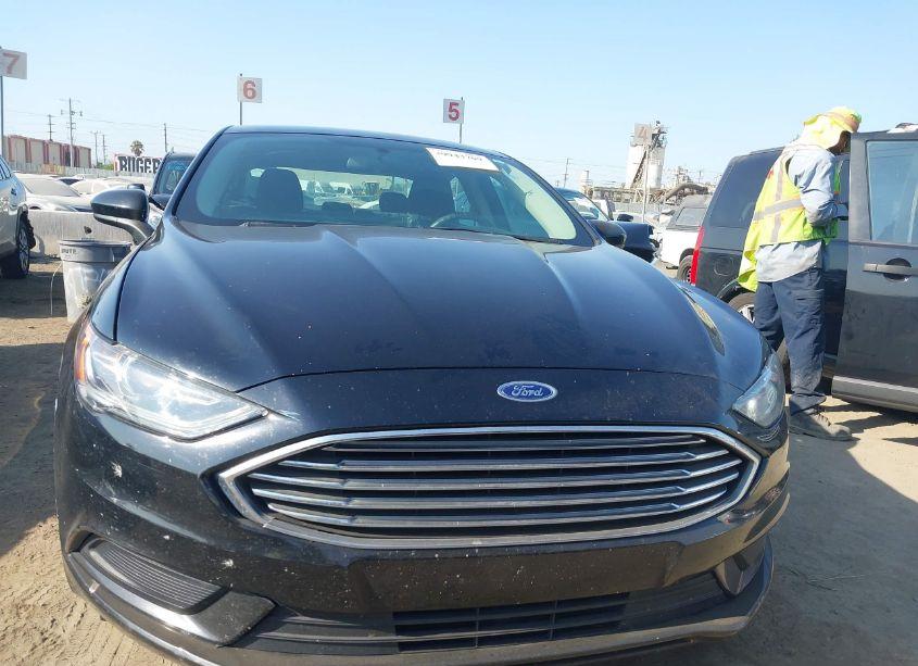 Photo 12 of 2017 Ford Fusion SE (VIN 3FA6P0HD2HR183884)