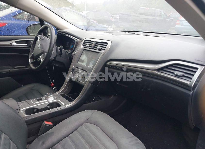 Photo 5 of 2017 Ford Fusion SE (VIN 3FA6P0HD2HR203244)