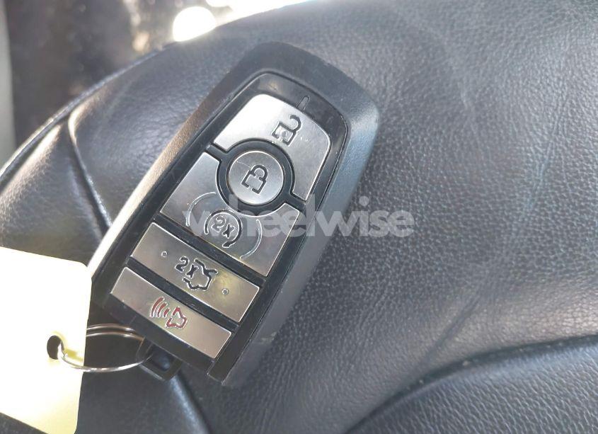 Photo 11 of 2017 Ford Fusion SE (VIN 3FA6P0HD2HR213689)