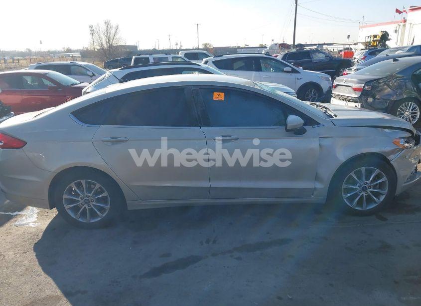 Photo 13 of 2017 Ford Fusion SE (VIN 3FA6P0HD2HR242206)