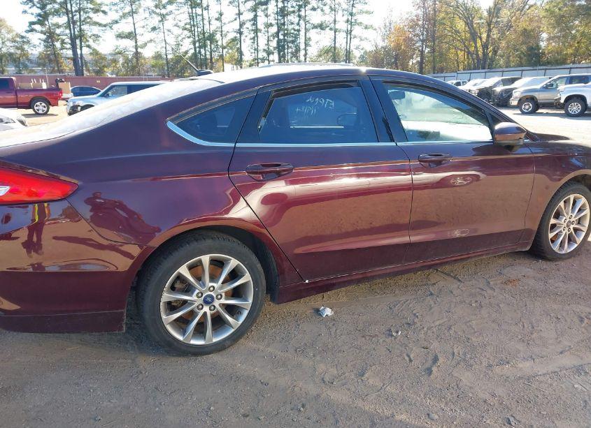 Photo 12 of 2017 Ford Fusion SE (VIN 3FA6P0HD2HR246420)