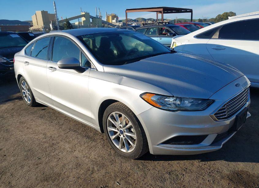 2017 Ford Fusion SE (VIN 3FA6P0HD2HR294953) main photo