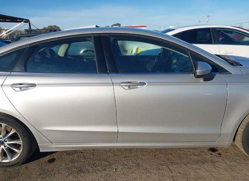 Photo 13 of 2017 Ford Fusion SE (VIN 3FA6P0HD2HR294953)