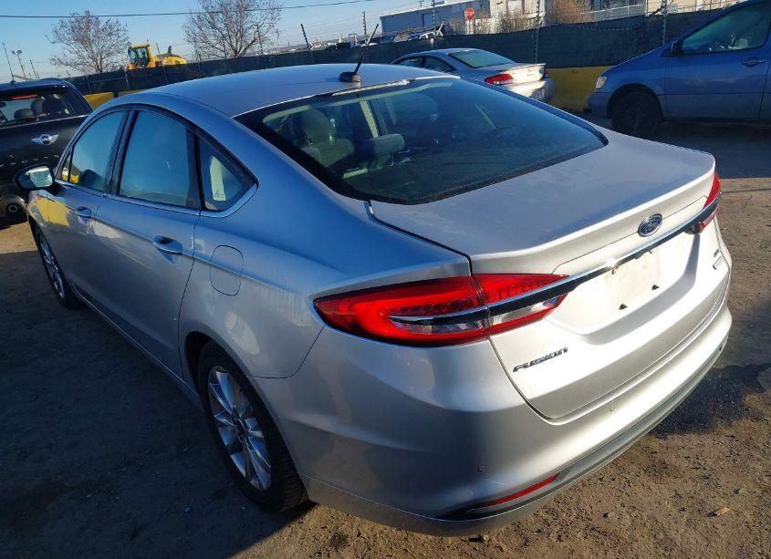 Photo 3 of 2017 Ford Fusion SE (VIN 3FA6P0HD2HR294953)