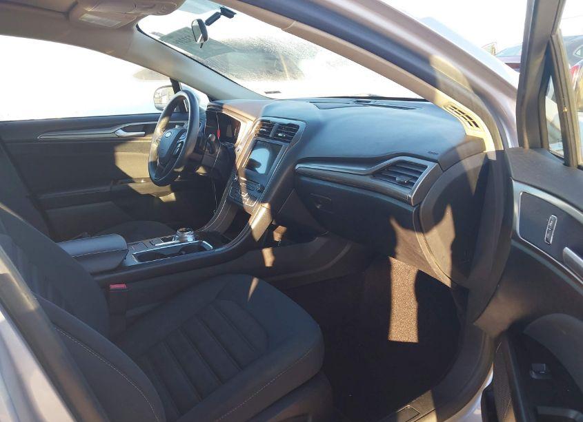 Photo 5 of 2017 Ford Fusion SE (VIN 3FA6P0HD2HR294953)