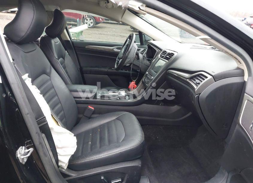 Photo 5 of 2017 Ford Fusion SE (VIN 3FA6P0HD2HR304946)