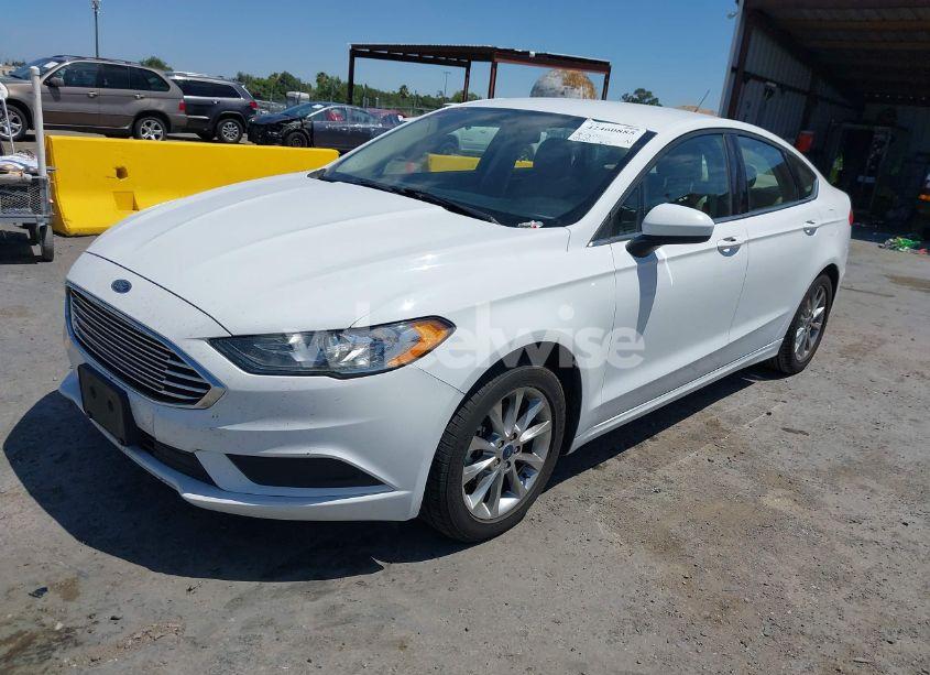 Photo 2 of 2017 Ford Fusion SE (VIN 3FA6P0HD2HR313811)