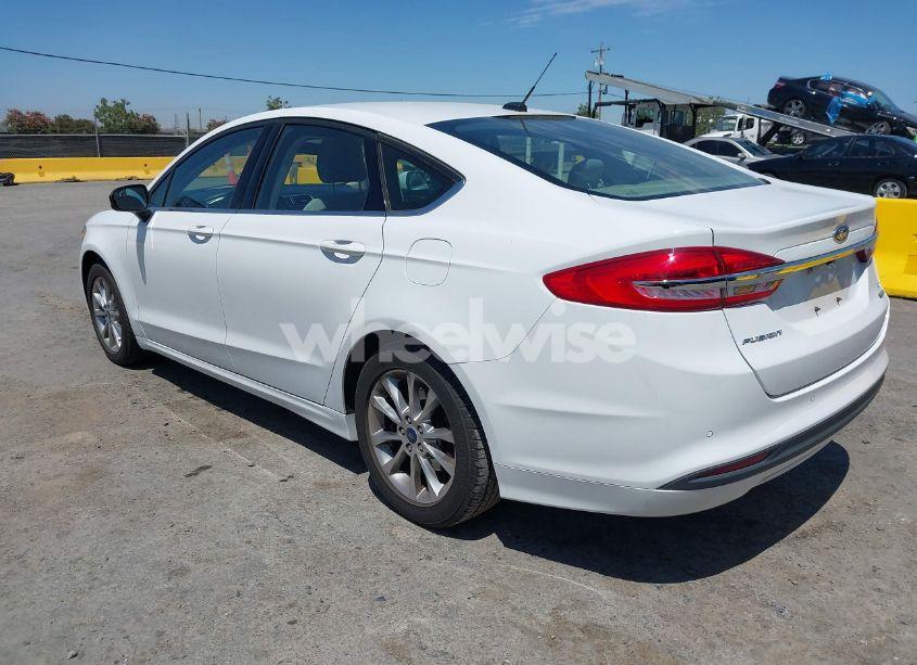 Photo 3 of 2017 Ford Fusion SE (VIN 3FA6P0HD2HR313811)