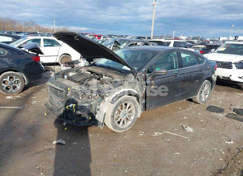 Photo 2 of 2017 Ford Fusion SE (VIN 3FA6P0HD2HR377072)