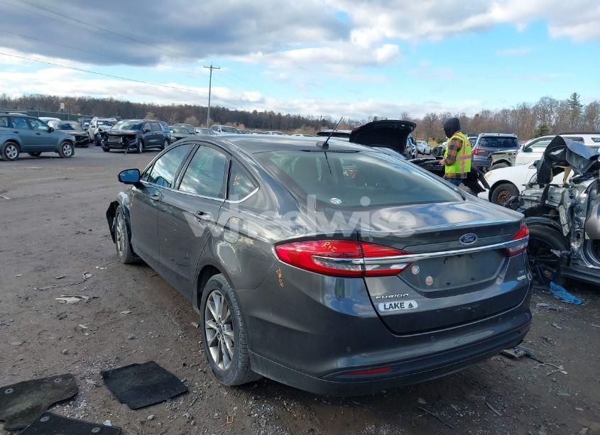 Photo 3 of 2017 Ford Fusion SE (VIN 3FA6P0HD2HR377072)