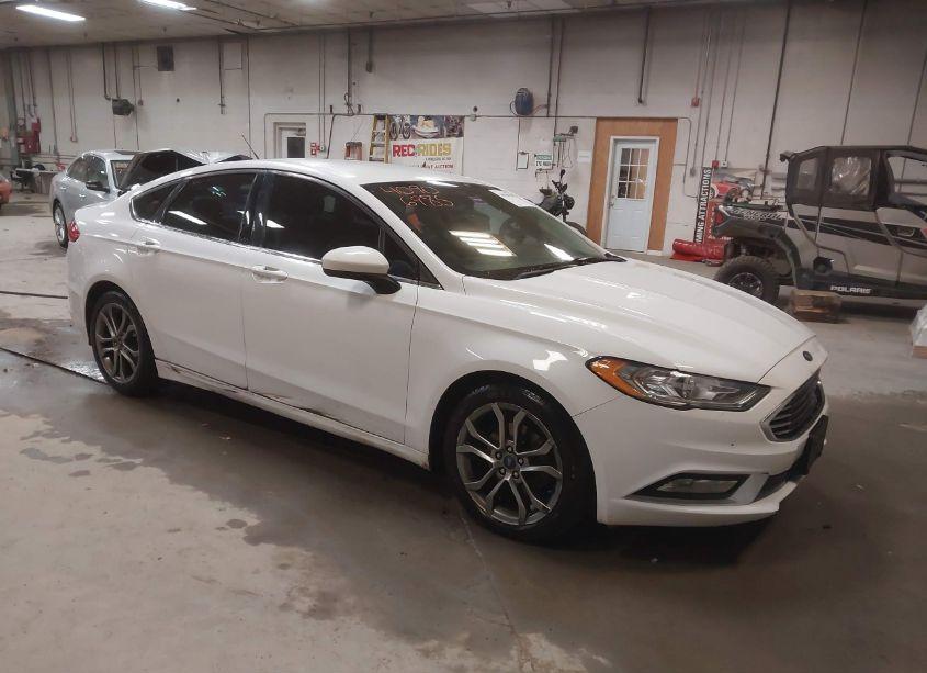 2017 Ford Fusion SE (VIN 3FA6P0HD2HR377315) main photo