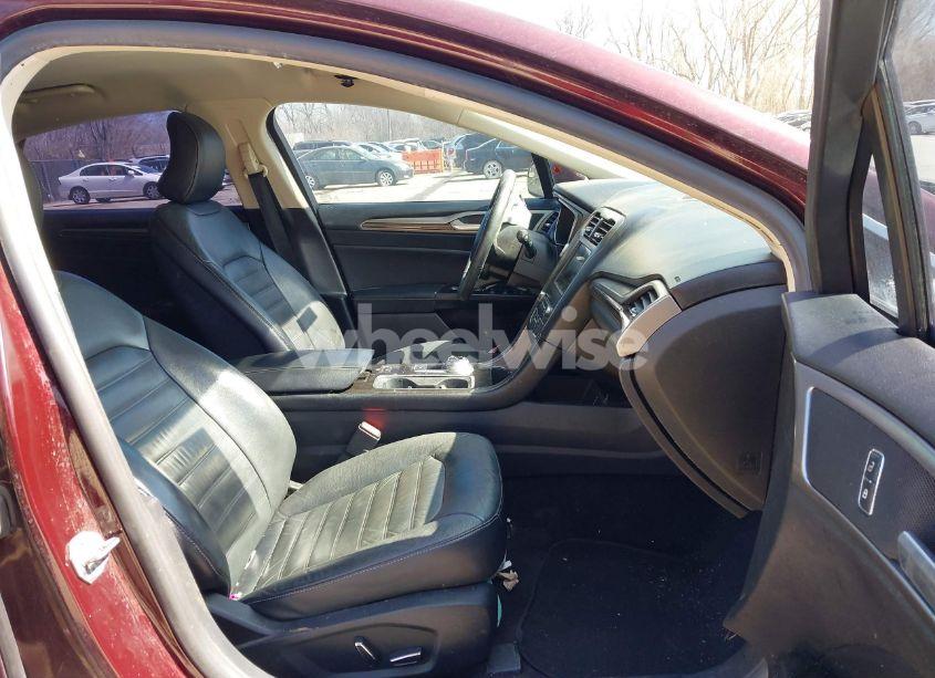 Photo 5 of 2017 Ford Fusion SE (VIN 3FA6P0HD2HR397869)