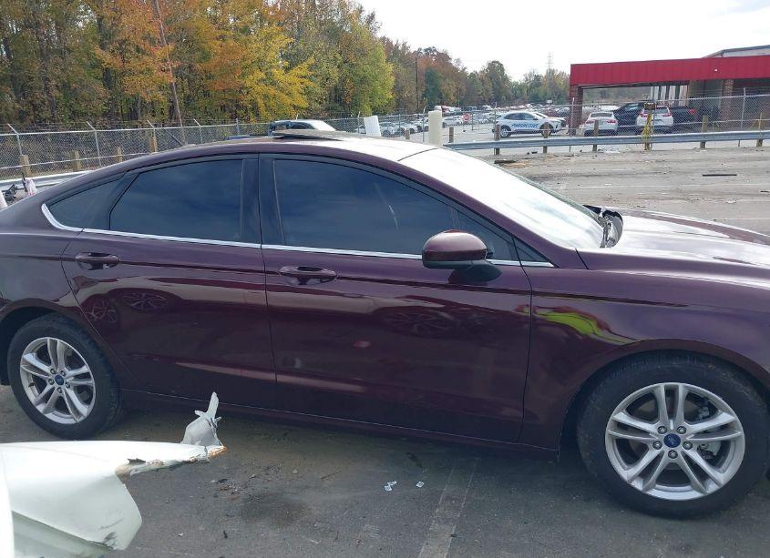 Photo 13 of 2018 Ford Fusion SE (VIN 3FA6P0HD2JR144217)