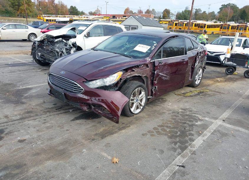 Photo 2 of 2018 Ford Fusion SE (VIN 3FA6P0HD2JR144217)