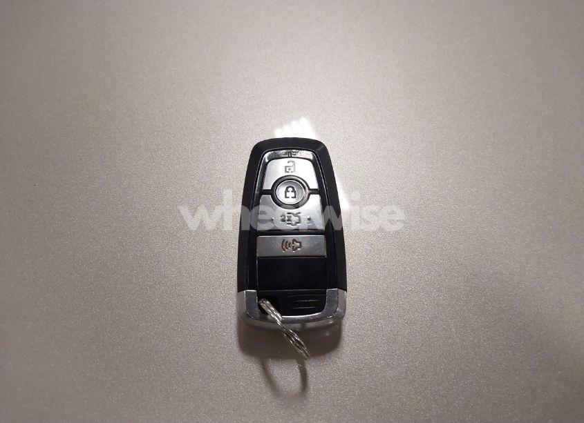 Photo 11 of 2018 Ford Fusion SE (VIN 3FA6P0HD2JR201693)