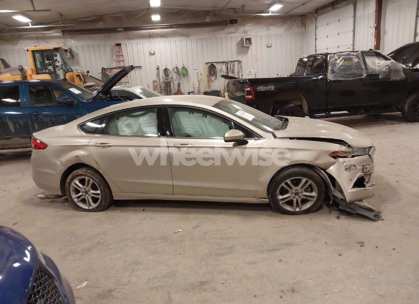 Photo 13 of 2018 Ford Fusion SE (VIN 3FA6P0HD2JR201693)