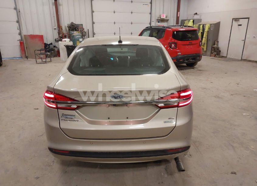 Photo 16 of 2018 Ford Fusion SE (VIN 3FA6P0HD2JR201693)