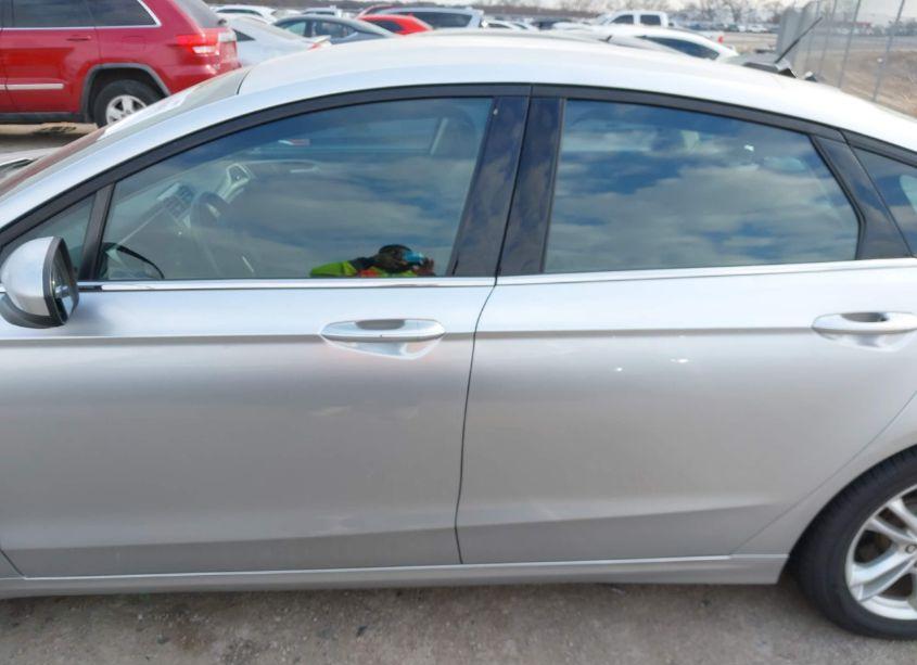 Photo 14 of 2018 Ford Fusion SE (VIN 3FA6P0HD2JR202097)