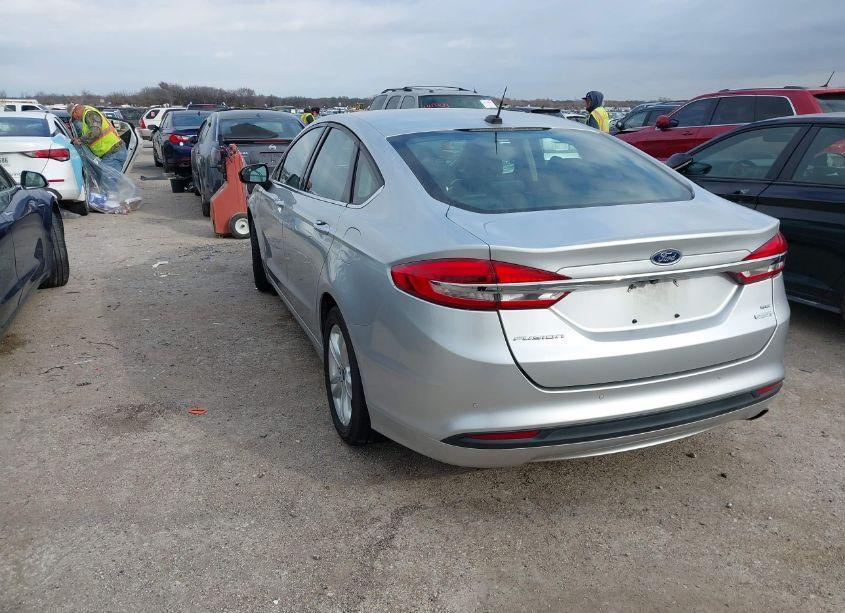 Photo 3 of 2018 Ford Fusion SE (VIN 3FA6P0HD2JR202097)