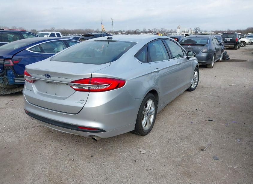 Photo 4 of 2018 Ford Fusion SE (VIN 3FA6P0HD2JR202097)