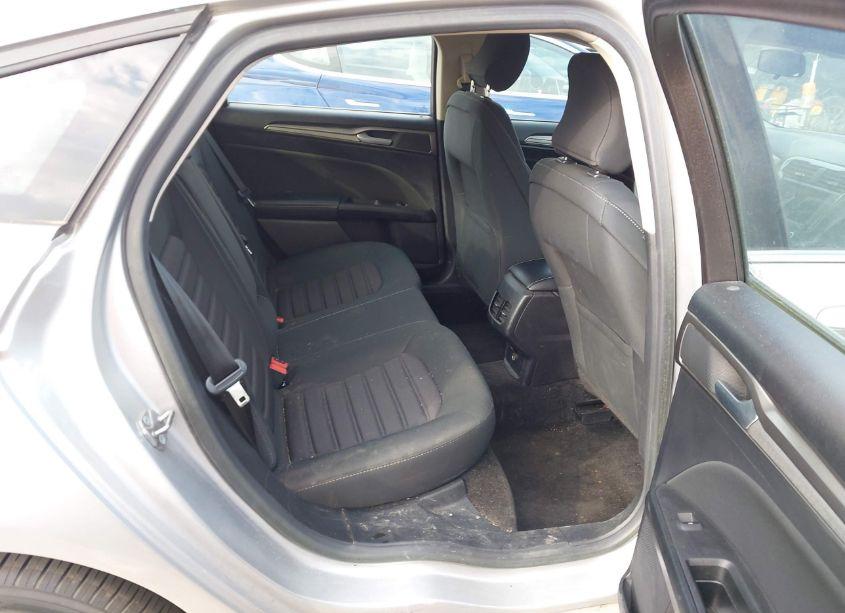 Photo 8 of 2018 Ford Fusion SE (VIN 3FA6P0HD2JR202097)