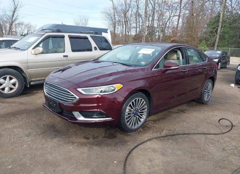 Photo 2 of 2018 Ford Fusion SE (VIN 3FA6P0HD2JR202858)