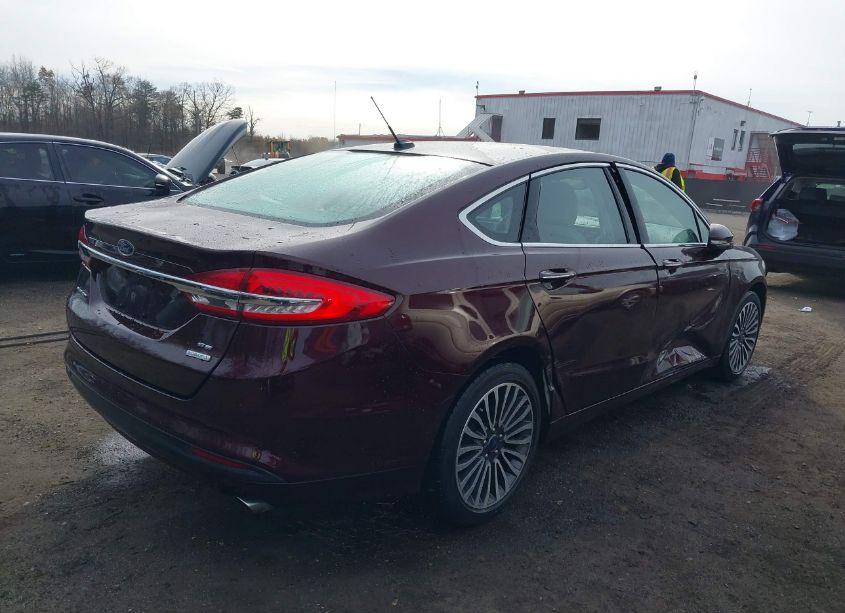 Photo 4 of 2018 Ford Fusion SE (VIN 3FA6P0HD2JR202858)