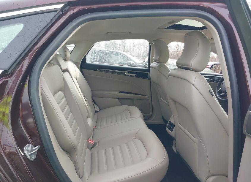 Photo 8 of 2018 Ford Fusion SE (VIN 3FA6P0HD2JR202858)