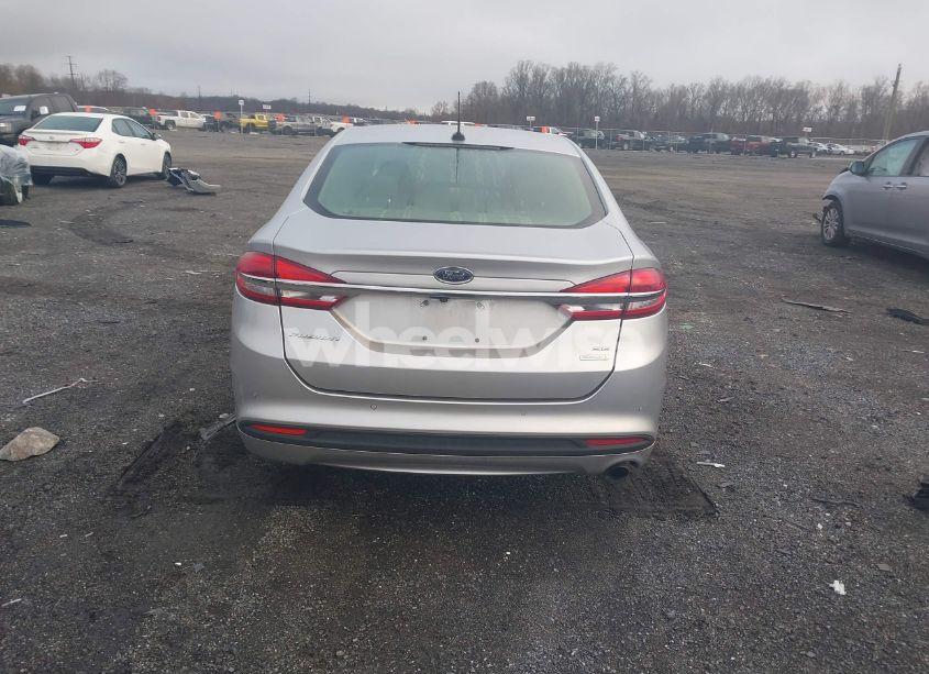 Photo 16 of 2018 Ford Fusion SE (VIN 3FA6P0HD2JR207865)