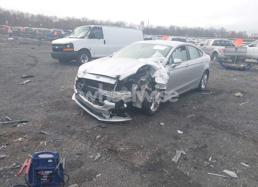 Photo 2 of 2018 Ford Fusion SE (VIN 3FA6P0HD2JR207865)