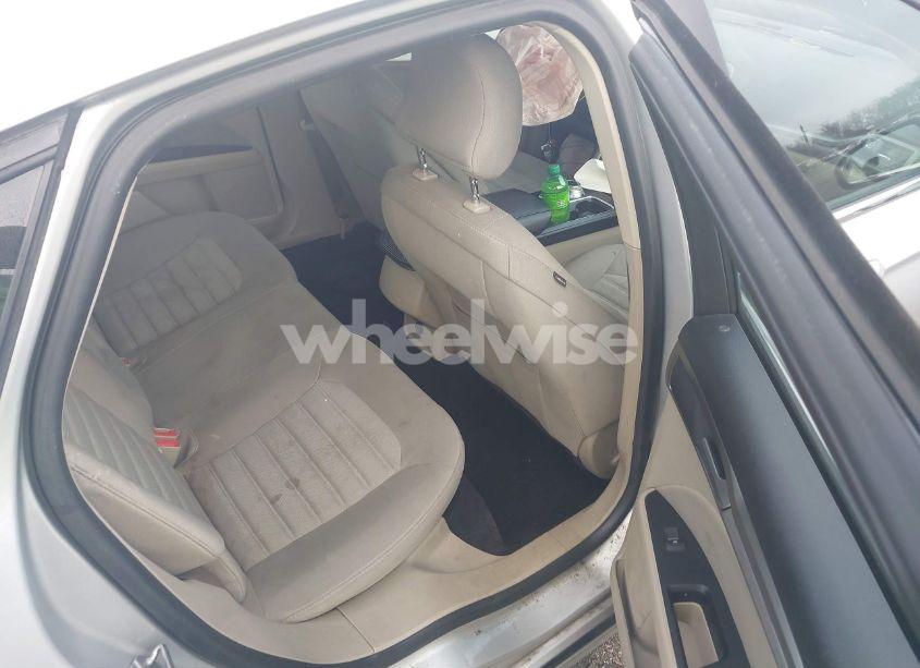 Photo 8 of 2018 Ford Fusion SE (VIN 3FA6P0HD2JR207865)