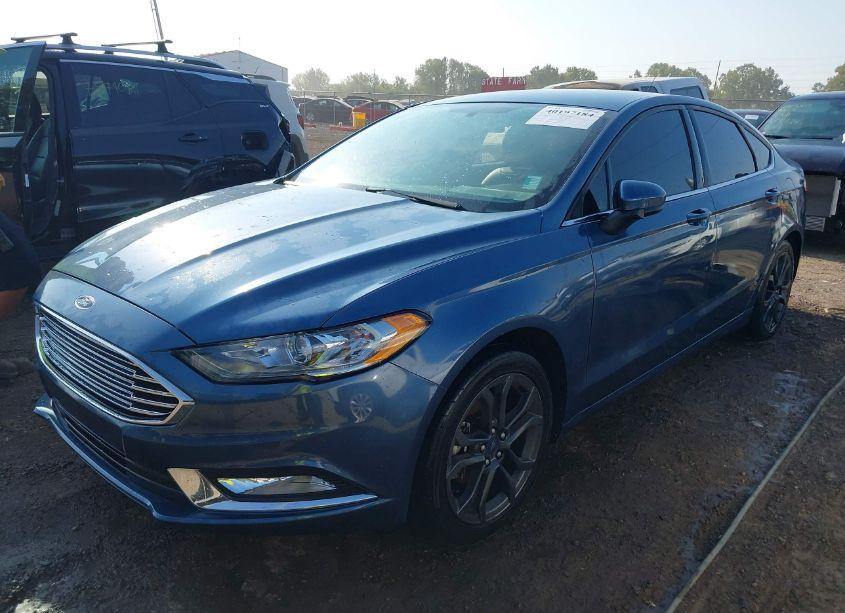 Photo 2 of 2018 Ford Fusion SE (VIN 3FA6P0HD2JR266205)