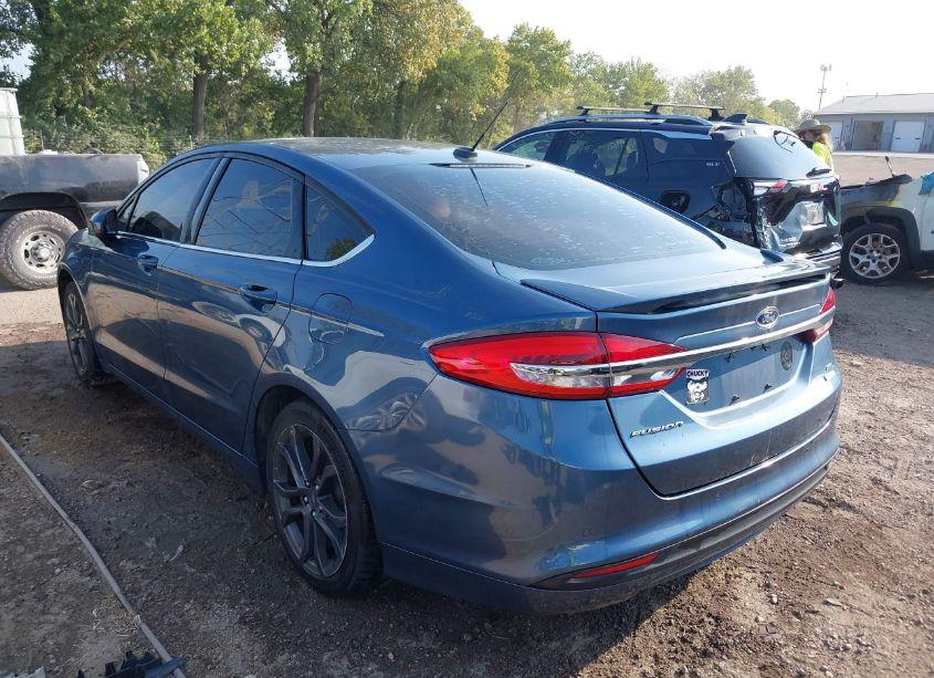 Photo 3 of 2018 Ford Fusion SE (VIN 3FA6P0HD2JR266205)