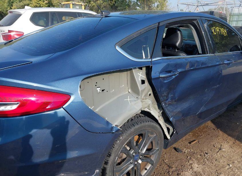 Photo 6 of 2018 Ford Fusion SE (VIN 3FA6P0HD2JR266205)