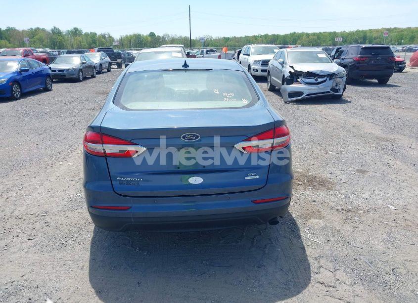 Photo 16 of 2019 Ford Fusion SE (VIN 3FA6P0HD2KR126379)
