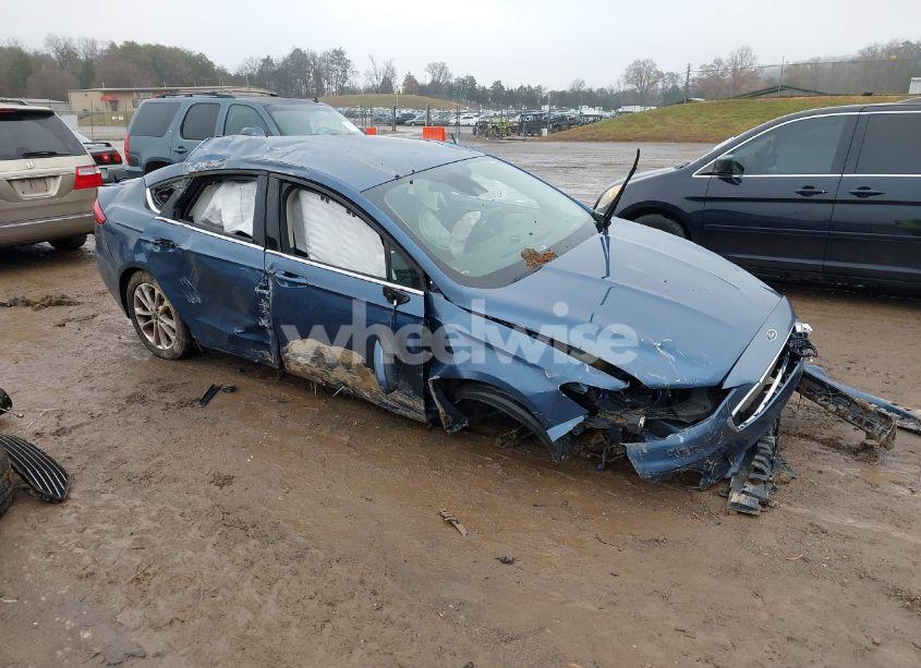 2019 Ford Fusion SE (VIN 3FA6P0HD2KR159365) main photo