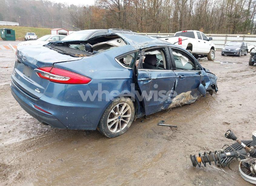 Photo 4 of 2019 Ford Fusion SE (VIN 3FA6P0HD2KR159365)