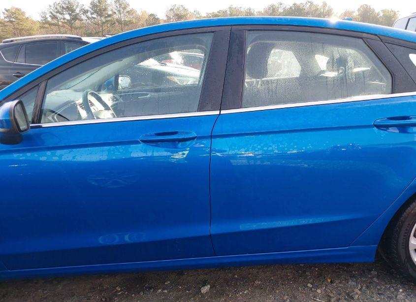 Photo 15 of 2019 Ford Fusion SE (VIN 3FA6P0HD2KR160550)