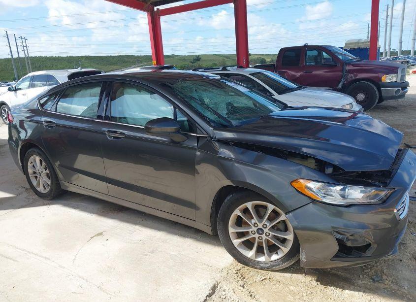 Photo 13 of 2019 Ford Fusion SE (VIN 3FA6P0HD2KR162167)