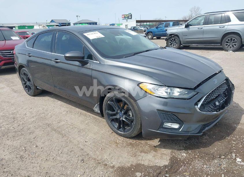 2019 Ford Fusion SE (VIN 3FA6P0HD2KR172665) main photo