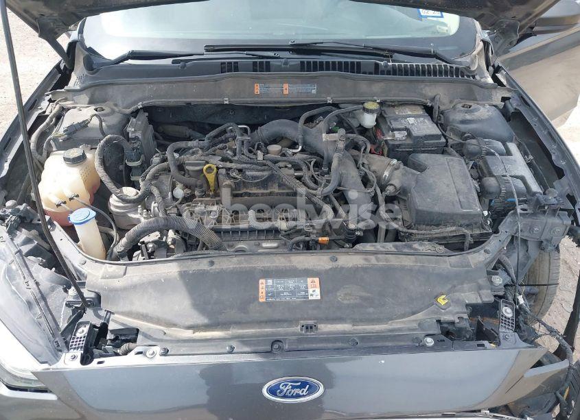 Photo 10 of 2019 Ford Fusion SE (VIN 3FA6P0HD2KR172665)
