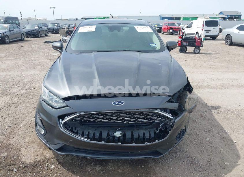 Photo 12 of 2019 Ford Fusion SE (VIN 3FA6P0HD2KR172665)